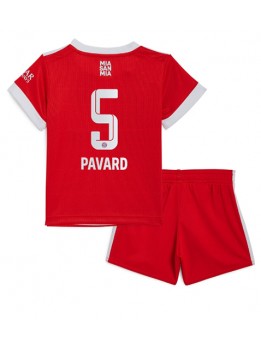 Bayern Munich Benjamin Pavard #5 Heimtrikotsatz für Kinder 2022-23 Kurzarm (+ Kurze Hosen)